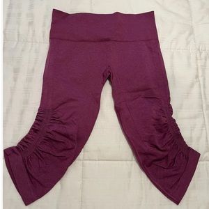 SOLD Lululemon In The Flow Crop II size 6 Heathered Raspberry